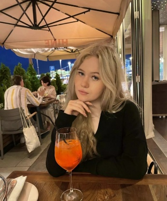 Анкета проститутки Чарлиз - город Большие Вязёмы, 19 лет, №1677